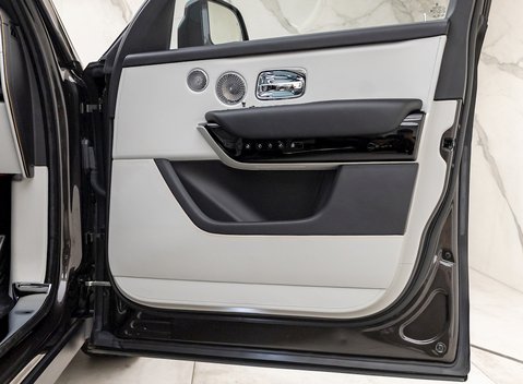 Rolls-Royce Cullinan 25
