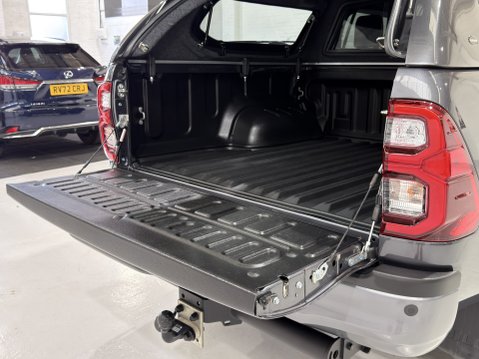 Toyota Hilux INVINCIBLE X 4WD 48V MHEV AUTO 21