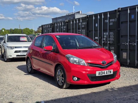 Toyota Yaris 1.33 Dual VVT-i Icon Plus Hatchback 5dr Petrol Multidrive S Euro 5 (99 ps) 7