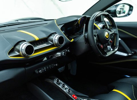 Ferrari 812 Superfast 10