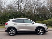 Hyundai TUCSON 2.0 CRDi Premium Auto 4WD Euro 6 5dr 2