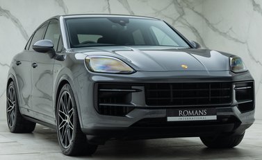 Porsche Cayenne E-HYBRID coupe 9