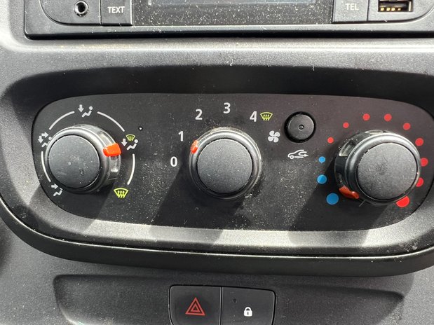Vauxhall Vivaro SWB L1H1 Low Roof 2700 NO VAT 30