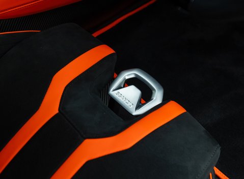 Lamborghini Huracan STO 19