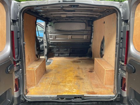 Renault Trafic 1.6 dCi ENERGY 27 Sport Nav Panel Van 5dr Diesel Manual SWB Standard Roof E 12