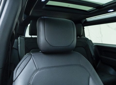 Land Rover Defender 90 V8 12