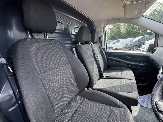 Mercedes-Benz Vito AUTO LWB L2H1 Low Roof Progressive 114 Camera EURO 6 14
