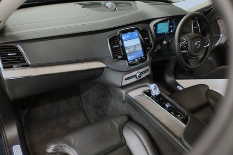 Volvo XC90 2.0 XC90 Ultimate B5 MHEV AWD Auto 4WD 5dr 8