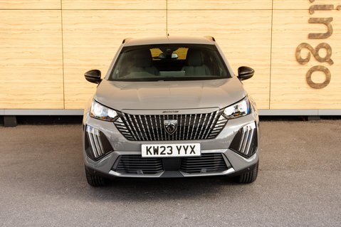 Peugeot 2008 PURETECH EAT8 S/S ALLURE 5