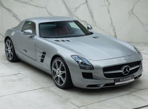 Mercedes-Benz SLS AMG 14