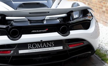 McLaren 720S Performance 23