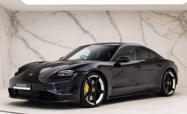 Porsche Taycan TURBO S 93KWH 1