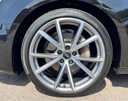 Audi A4 2.0 A4 Black Edition 40 TDI Semi-Auto 5dr 13