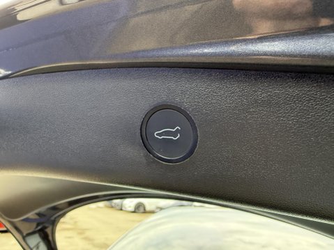 Tesla Model 3 (Dual Motor) Performance Saloon 4dr Electric Auto 4WDE (Performance Upgrade 24
