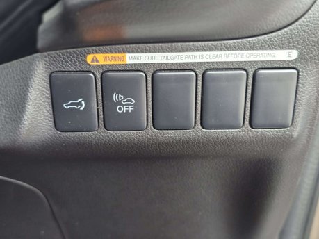 Mitsubishi Outlander 2.0h 12kWh GX4h SUV 5dr Petrol Plug-in Hybrid CVT 4WD Euro 6 (s/s) (200 ps) 22
