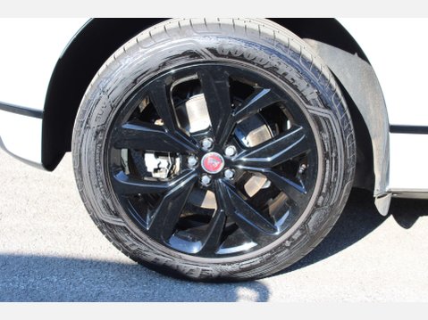 Jaguar I-Pace HSE BLACK 34