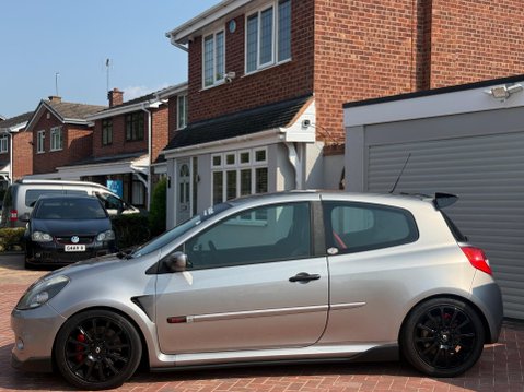 Renault Clio 2.0 VVT Renaultsport 3dr 8