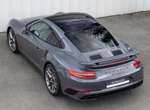 Porsche 911 Turbo S (991.2) 9