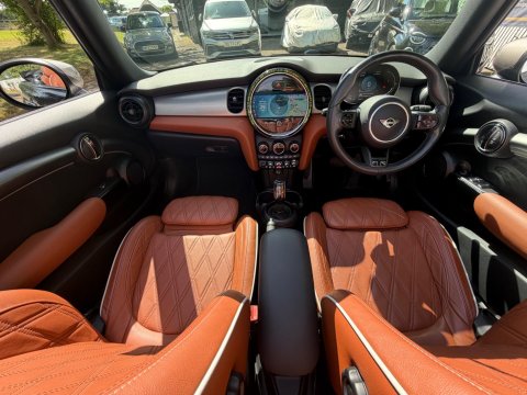 Mini Convertible COOPER EXCLUSIVE 38