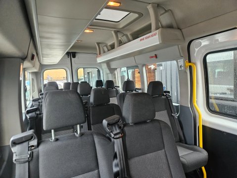 Ford Transit 460 H/R BUS 18 STR 9