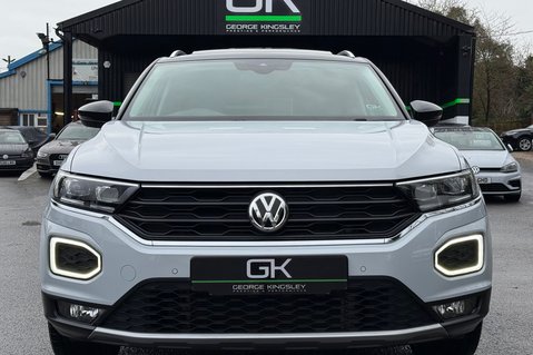 Volkswagen T-Roc SEL TSI EVO DSG -WHITE SILVER -PAN ROOF -CAMERA -WINTER PACK  14