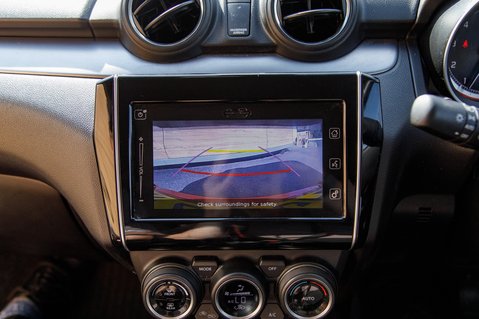 Suzuki Swift SZ5 DUALJET MHEV 22