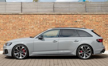 Audi RS4 Avant 2