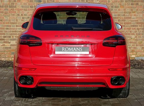 Porsche Cayenne GTS 19