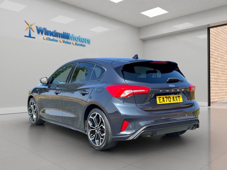 2020 Ford Focus — image 8