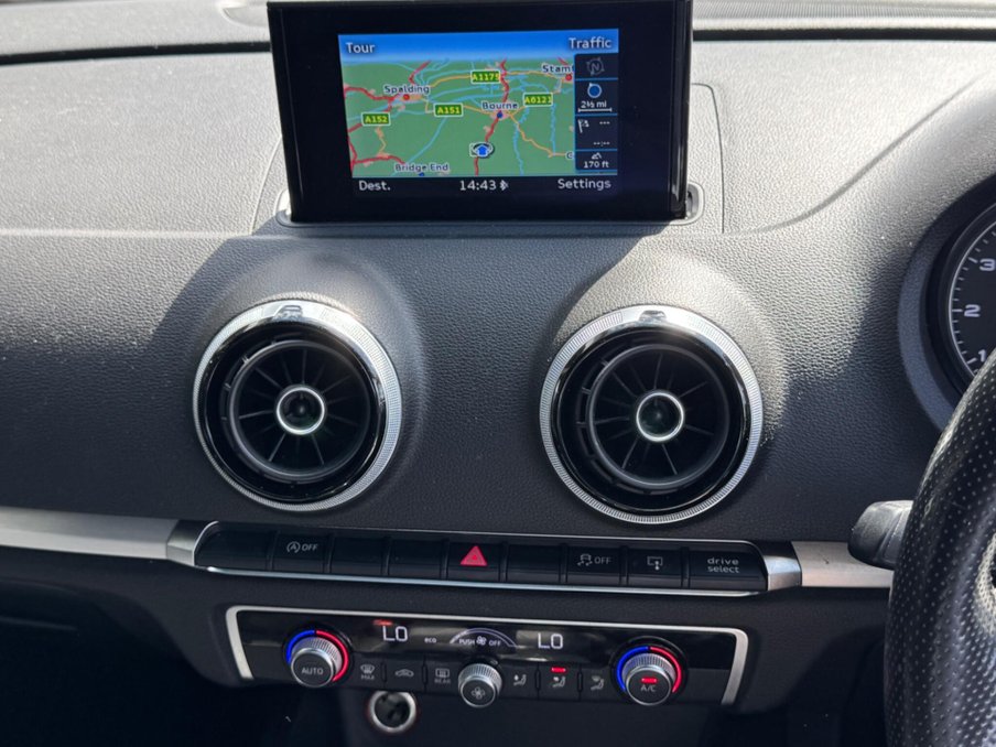 2015 Audi A3 — image 10