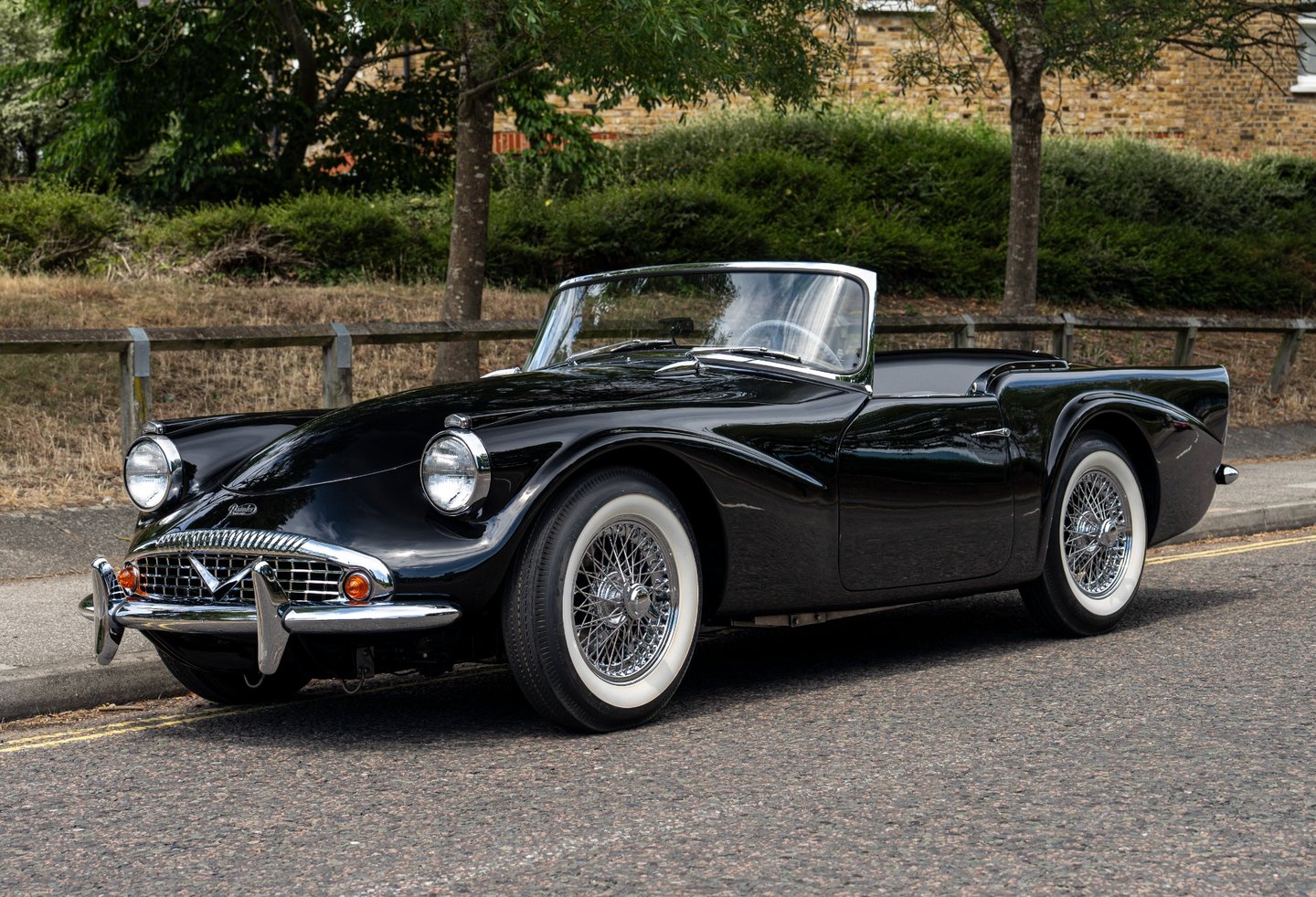 1961 Daimler SP250 'Dart' Restore...