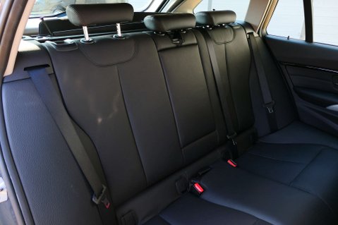 BMW 3 Series 2.0 320D Sport Auto 5dr 5