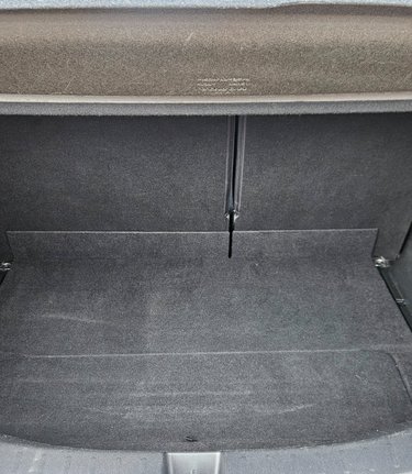 Honda Jazz I-VTEC ES..12 SERVICES LAST ONE @75K .. BEST COLOUR !!.. 1 PREVIOUS KEEPER  3