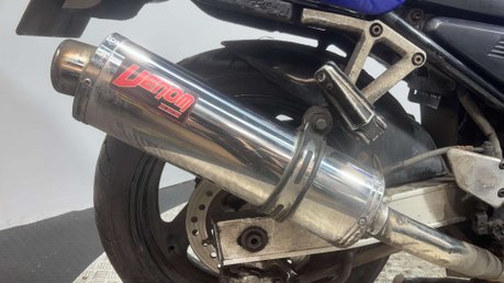 Yamaha FZS 2003 HIGH MILES RUNNING PROJECT BIKE SPARES OR REPAIR 600CC 8