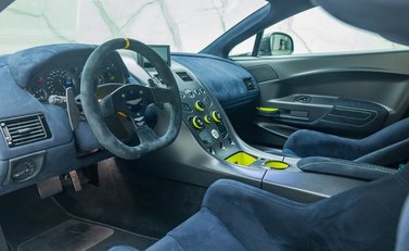 Aston Martin Vantage AMR Pro 13