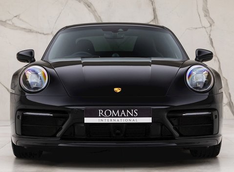 Porsche 911 Carrera S (992) 4