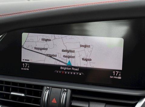 Alfa Romeo Giulia Quadrifoglio 21