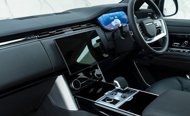 Land Rover Range Rover P440e HSE 15