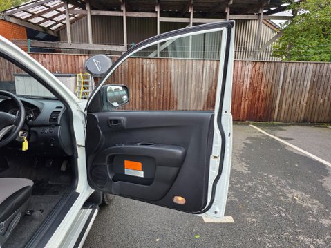 Mitsubishi L200 DI-D 4X4 4LIFE CLUB CAB 16