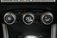 Renault Captur TECHNO E-TECH 37
