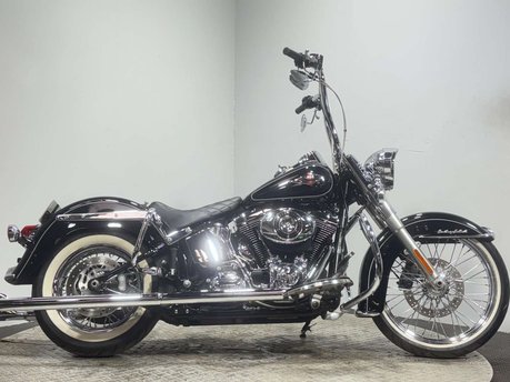 Harley-Davidson Softail HARITAGE FLSTC 1690 2013 CUSTOM BUILD SHOW BIKE LOW CRUISER