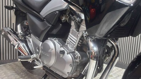 Suzuki Inazuma GW 2013 ONLY 12K NEW MOT WARRANTY 250CC COMMUTER BIKE 40