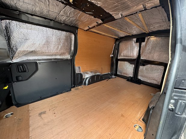 Vauxhall Vivaro LWB L2H1 [SOLD CM] Low Roof Sportive 2900 Air Con Sensors EURO 6 NO VAT 11