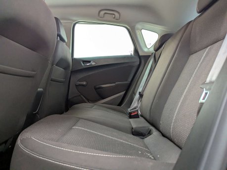 Vauxhall Astra 2.0 Astra SRi CDTi Auto 5dr 39