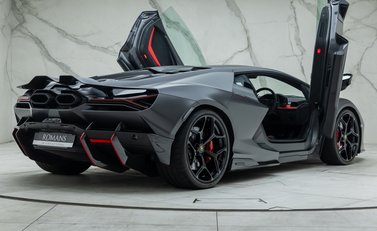 Lamborghini Revuelto 8
