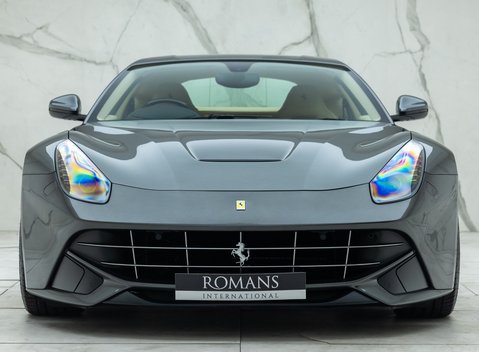 Ferrari F12 Berlinetta 8