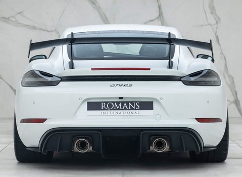 Porsche Cayman GT4 RS (718) 5
