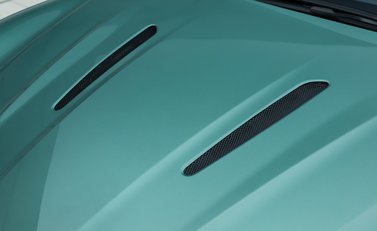 Aston Martin DB12 Coupe 30