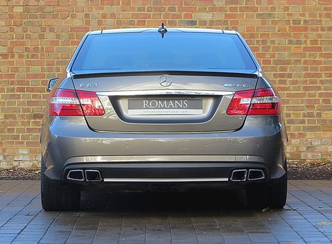 Mercedes-Benz E Class AMG 16