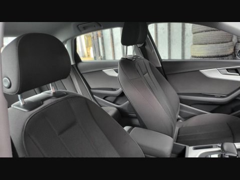 Audi A4 TDI TECHNIK MHEV 36
